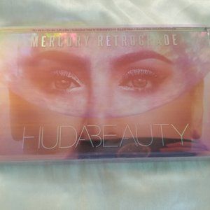 Huda Beauty Mercury Retrograde Palette